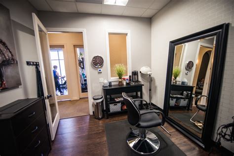 Salon suite rentals near me - Triple Suite. The largest suite anyone could imagine. If you are someone with ambition, take advantage of the triple suite option. 10ft x 36ft.